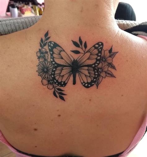 tatuagem nas costas feminina sexy|Inspire